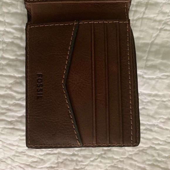 Fossil Wallet - Picture 2 of 4